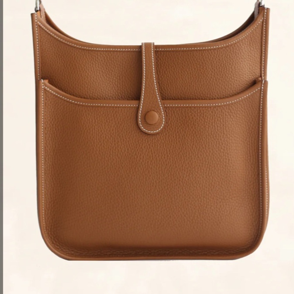 Hermes Evelyne III Genuine Leather Tan Shoulder Bag…
This is NOT TPM Model - Picture 5 of 6